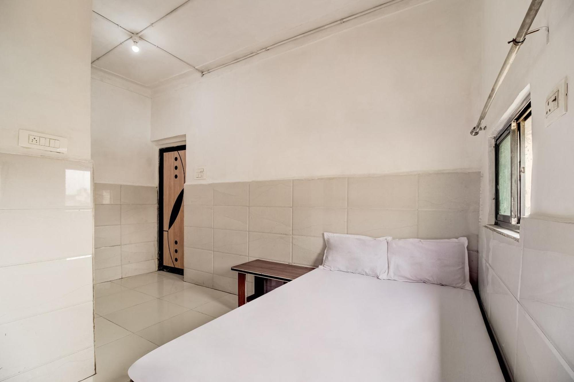 Hotel O Sargam Lodging And Boarding Ulhāsnagar Zewnętrze zdjęcie