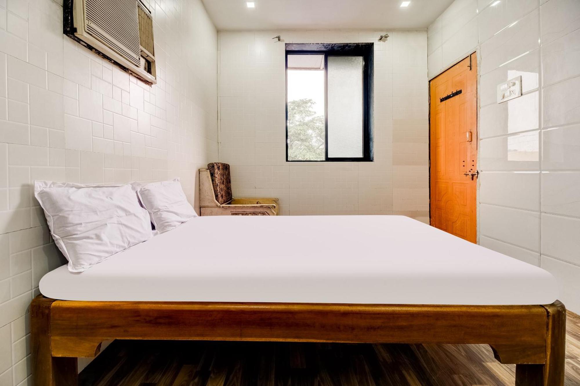Hotel O Sargam Lodging And Boarding Ulhāsnagar Zewnętrze zdjęcie
