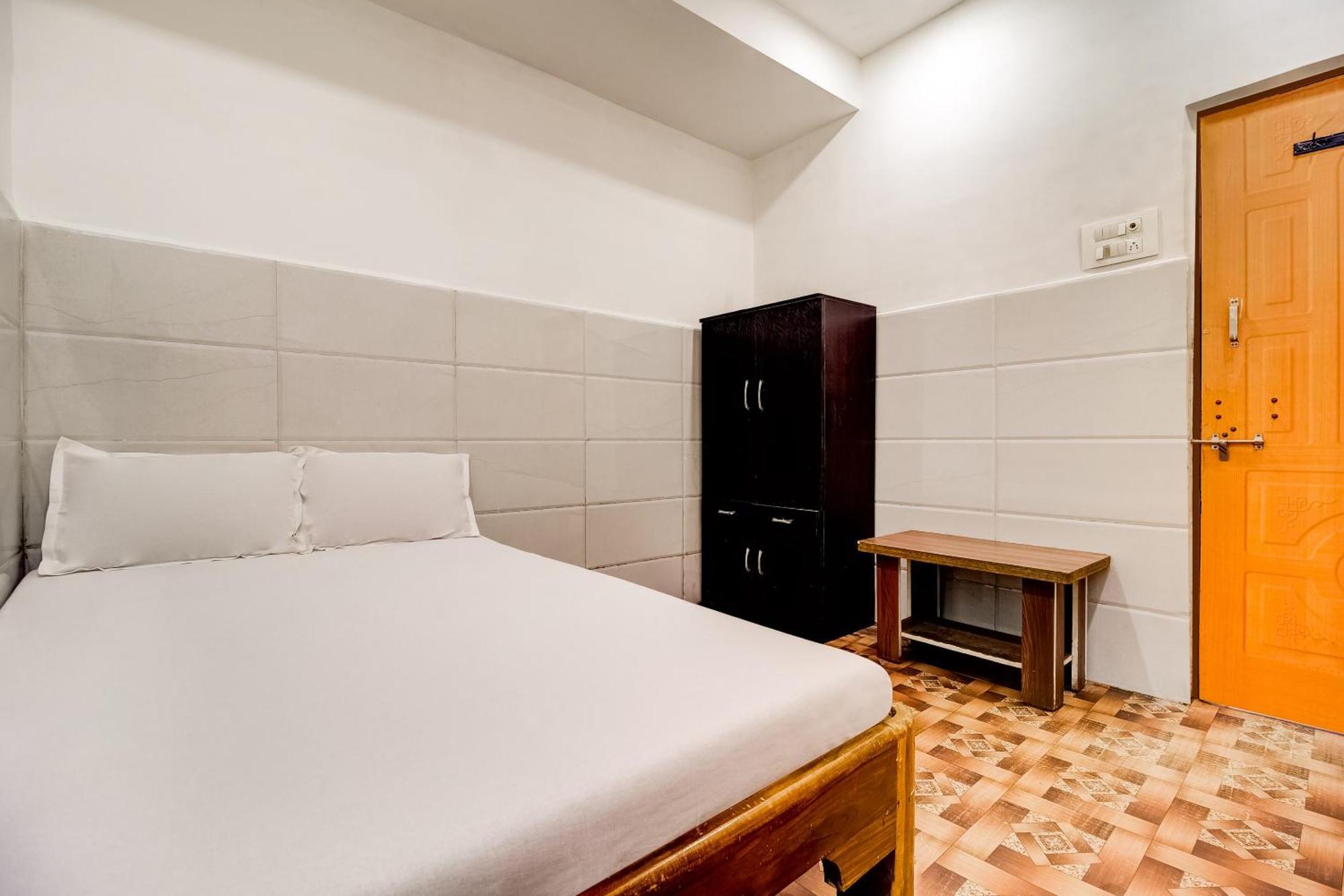Hotel O Sargam Lodging And Boarding Ulhāsnagar Zewnętrze zdjęcie