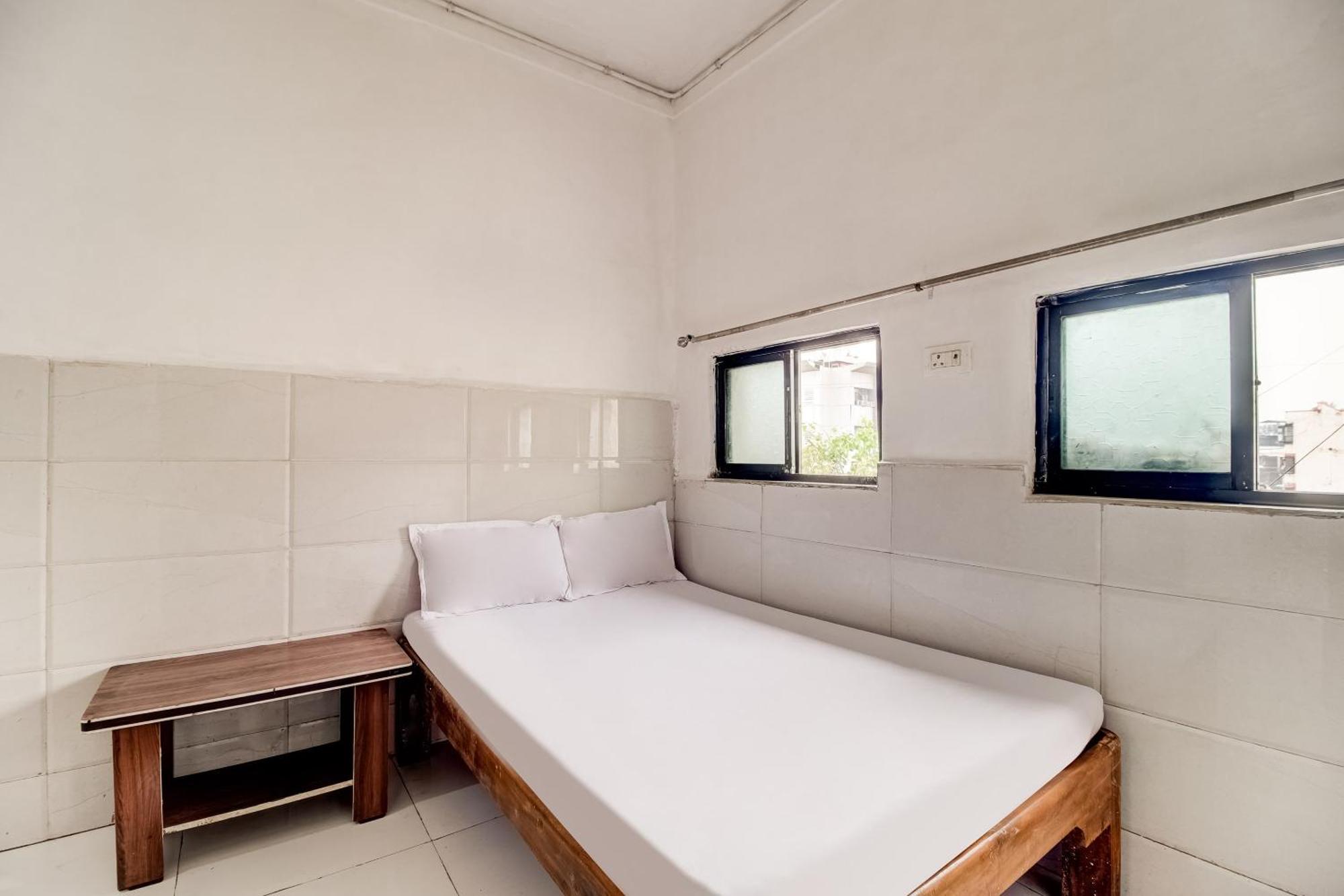 Hotel O Sargam Lodging And Boarding Ulhāsnagar Zewnętrze zdjęcie